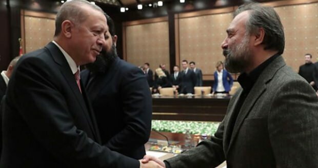 Presidentti Erdoğan ja Oktay Karnaca