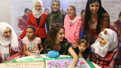 Songül Öden tapasi Syyrian naisia
