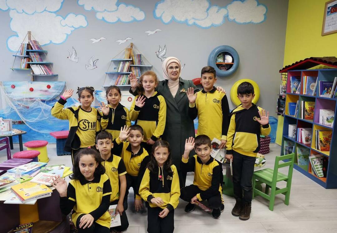 Emine Erdoğan tapasi lapsia Ankarassa