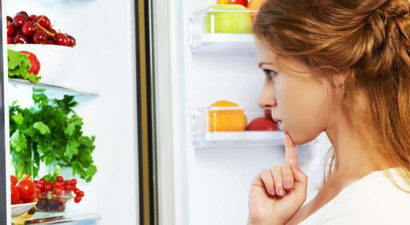 Mikä ruoka laitetaan jääkaapin mihin hyllyyn? Mitä jääkaapin hyllyllä pitäisi olla?
