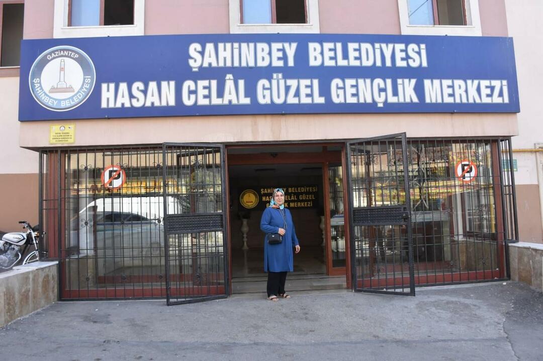 Zeliha Kılıç, joka tuli Şahinbeyn tiloihin harjoittelijaksi, pysyi opettajana