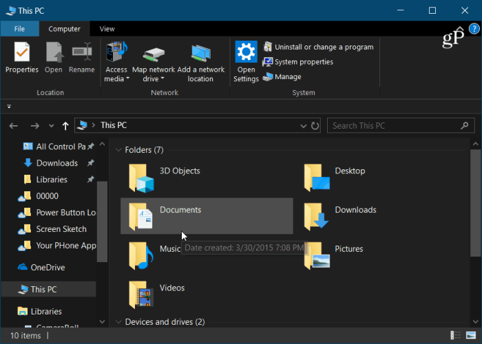 Windows 10 File Explorerin tumma tila
