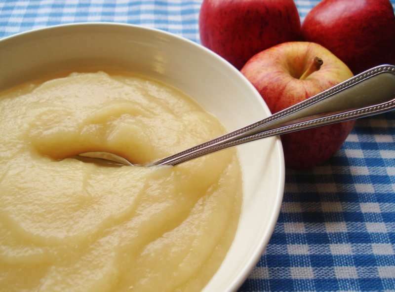 Kuinka tehdä omenasose vauvoille? Ravitseva omenasoseen resepti