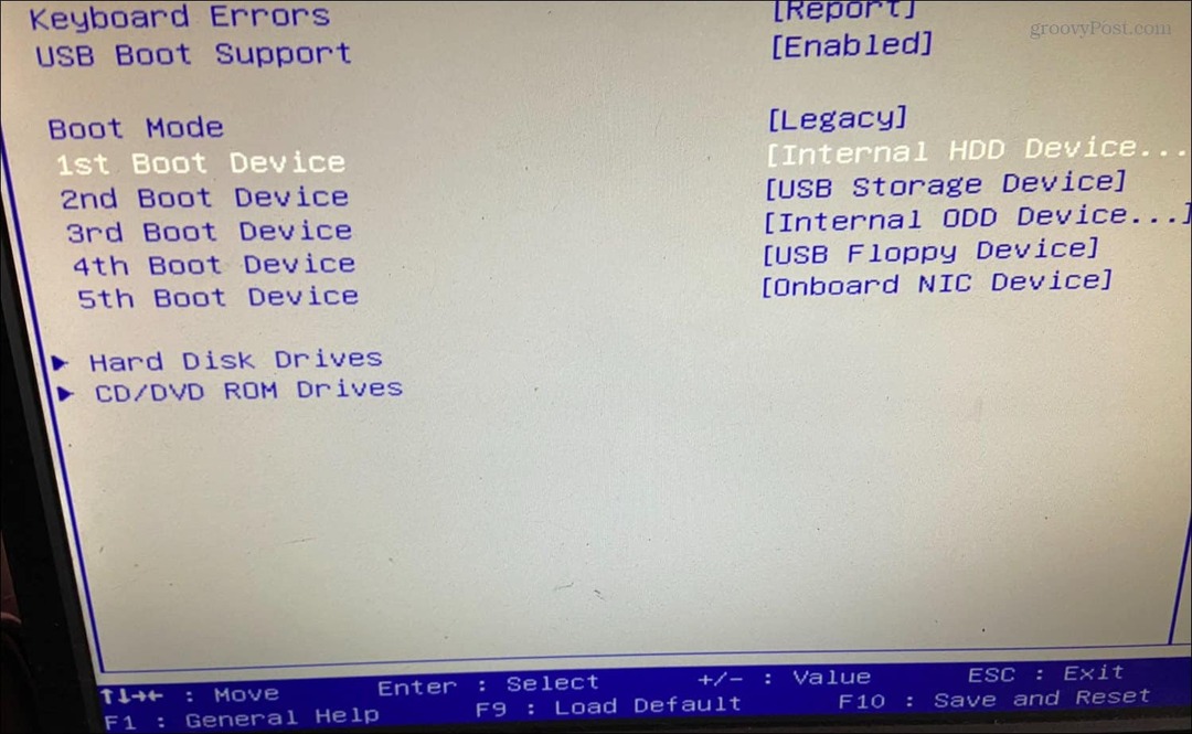 Windows 11:n asentaminen USB-aseman avulla