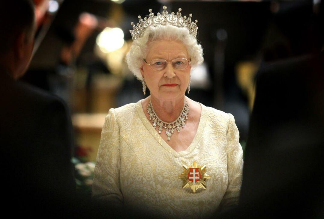 Englannin kuningatar II. Elizabeth