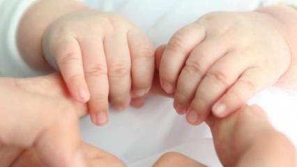 Miksi vauvojen kädet ovat kylmiä? Käsien ja jalkojen kylmä imeväisillä