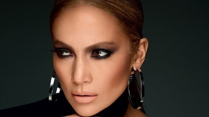 Jennifer Lopez -valokuva kamelin päällä!
