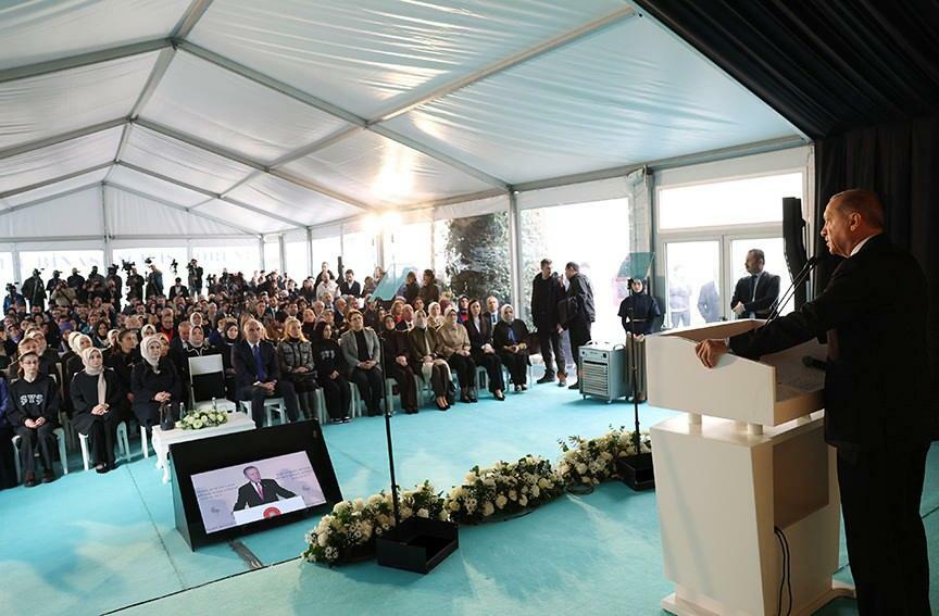Presidentti Erdoğan puhui Şule Yüksel Şenler -säätiön avajaisissa