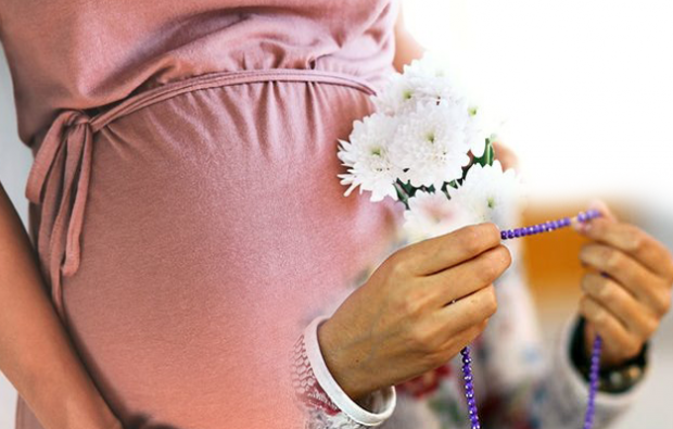 Luettavat rukoukset vauvan terveyden ja raskauden muistojen pitämiseksi