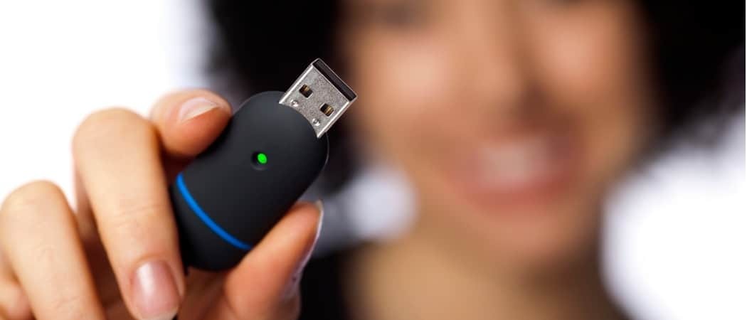 Kuinka salata USB-muistitikku tai SD-kortti Windows 10 -käyttöjärjestelmässä