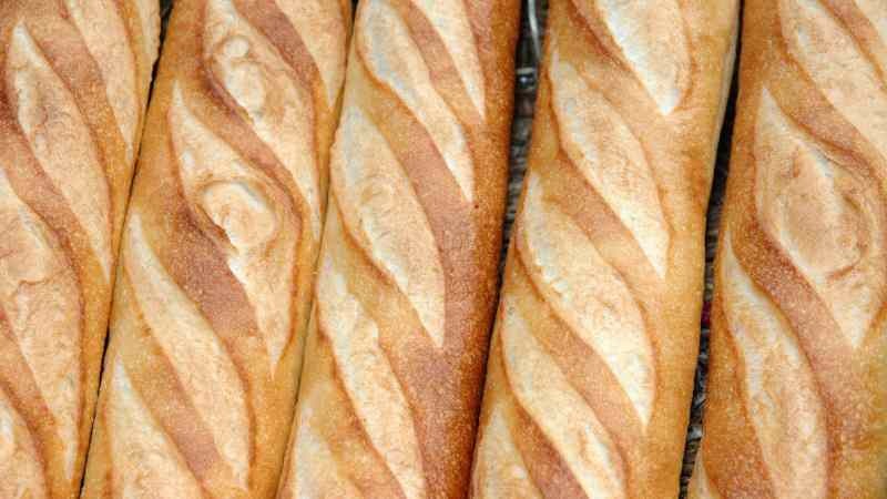 Mitä ranska tarkoittaa? Kuinka tehdä ranskalaista leipää? Ranskalaista leipää kotona