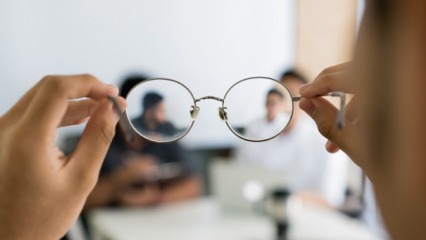 Mikä on astigmatismi ja onko sillä hoitoa?