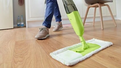 Pitäisikö lattiat pyyhkiä pultilla tai mopilla? 