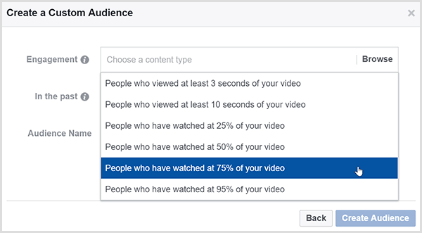Facebook Luo mukautettu yleisö -valintaikkunassa on vaihtoehtoja mainosten kohdistamiseksi ihmisille, jotka katsoivat tietyn prosenttiosuuden videostasi.