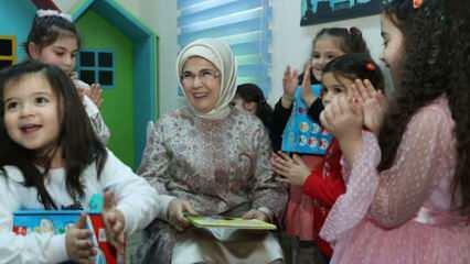 Emine Erdogan: Tulkaa tytöt kouluun!