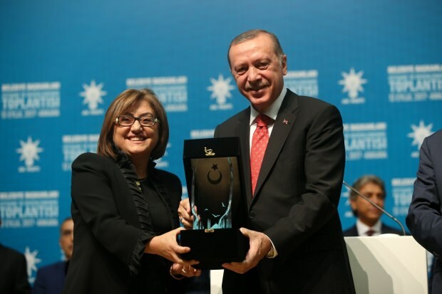 Fatma Şahin ja presidentti Recep Tayyip Erdoğan