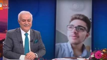 Mielenkiintoinen kysymys ohjelmaan liittyneeltä nuorelta mieheltä Nihat Hatipoğlulle: Onko musiikin kuuntelu suihkussa syntiä?
