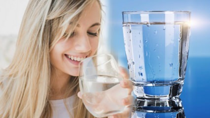  Päivittäinen vedentarpeen laskenta! Kuinka monta litraa vettä tulisi juoda päivässä painon mukaan? Onko haitallista juoda liikaa vettä