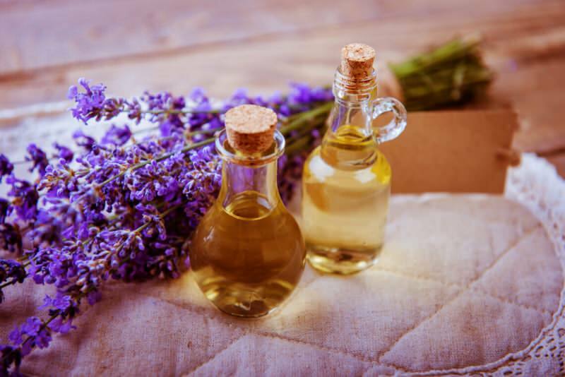 Kuinka laventeliöljy uutetaan? Laventeliöljyä saadaan kotona