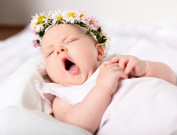 Miksi vauvat eivät voi nukkua yöllä? Mitä pitäisi tehdä vauvalle, joka ei nukku? Nukkumislääkkeet vauvoille nimi