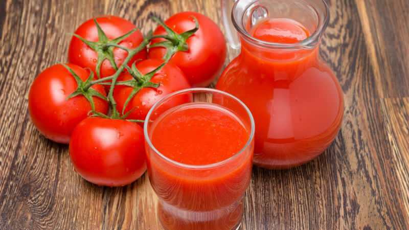tomaatit sisältävät runsaasti likopeenia