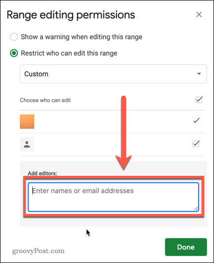 Lisää nimiä tai sähköpostiosoitteita alueen muokkausoikeudet -ruutuun