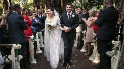 Hollywood-tähti Hilary Swank on naimisissa!