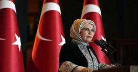 Ensimmäinen nainen Erdoğan YK: n maailman kaupunkien päivän huippukokouksessa: Maailman silmien edessä tehdään joukkomurha!