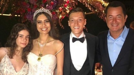 Acun Ilıcalı oli illallinen vasta naimisissa Amine ja Mesut Özil