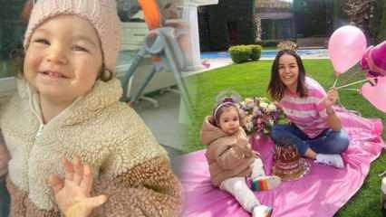 Syntymäpäiväkakku laulajalta Bengü tytär Zeynepille! Vauva Zeynep on 1-vuotias ...