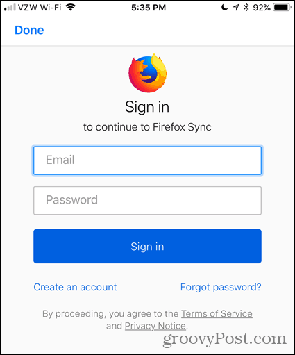 Kirjoita sähköpostiosoitteesi ja salasanasi Firefox iOS -käyttöjärjestelmään