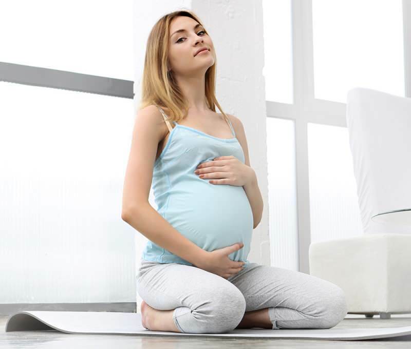 Kulkeeko napanuora raskauden aikana? Ruskea vatsaviiva