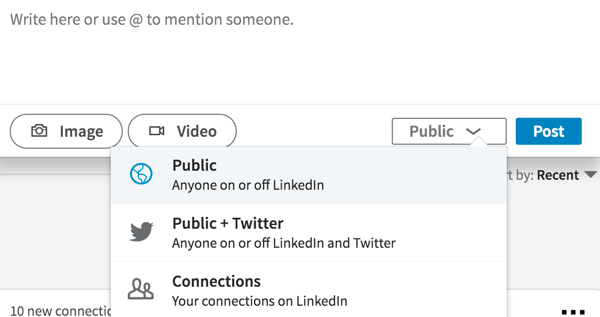 Jos haluat tehdä LinkedIn-viestin kaikkien nähtäväksi, valitse avattavasta luettelosta Julkinen.