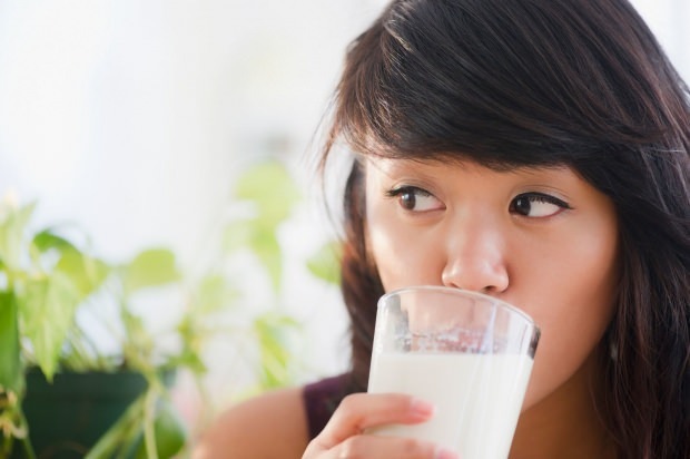 Vaimentaako maidon juominen ennen nukkumista? Pysyvä ja terveellinen laihtumiseen tarkoitettu maitovalmiste