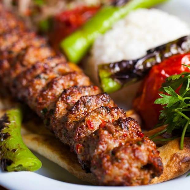 Kuinka monta kaloria Adana Kebabissa?