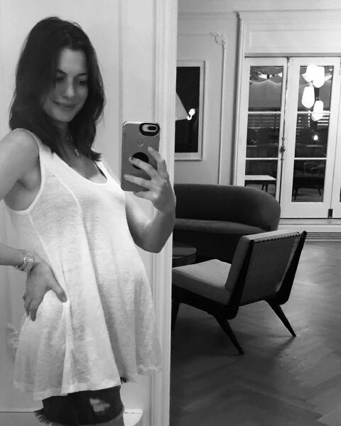 Anne Hathaway raskaana toisen kerran