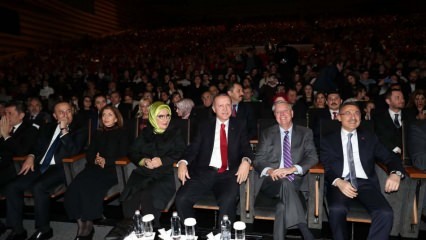 Presidentti Erdoğan ja ensimmäinen rouva Fazıl Say osallistuivat konserttiin