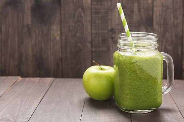Mitä hyötyä vihreistä omenoista on? Jos juot vihreää omena- ja kurkkumehua säännöllisesti ...