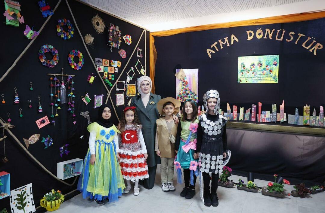 Emine Erdoğan vieraili Ostimin peruskoulussa Ankarassa