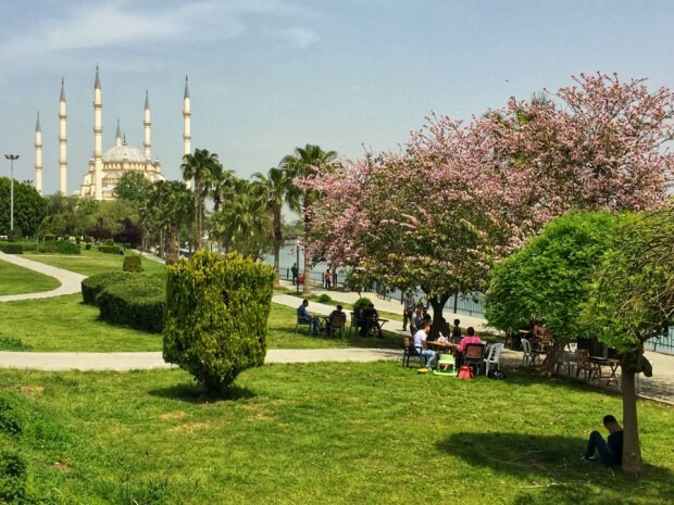 Adana- Sabanci-keskimmäinen moskeija
