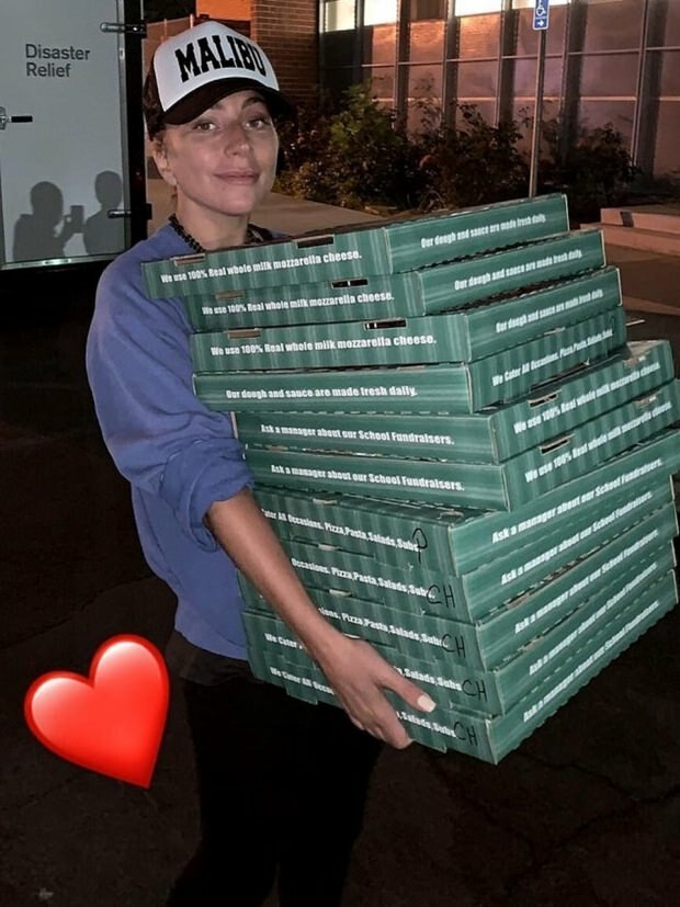 Maailmankuulusta Lady Gagasta tulee pizzajakelija