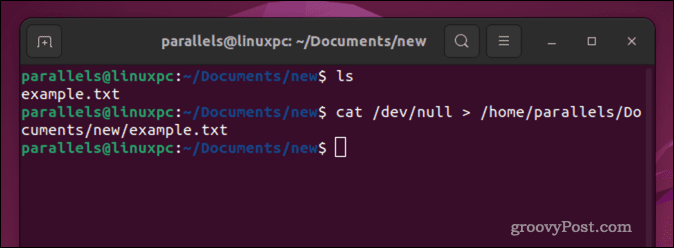 Tyhjennä tiedosto Linuxissa cat-komennolla