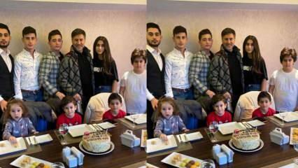Jaamme İzzet Yıldızhanin yhdeksän lapsensa kanssa!