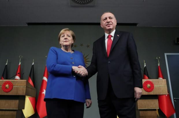 Istanbulin kansleri Angela Merkelin Istanbulin osake ravisutti sosiaalista mediaa!