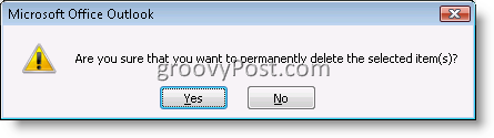 Outlook-vahvistuslaatikko, jolla voit poistaa sähköpostin pysyvästi 