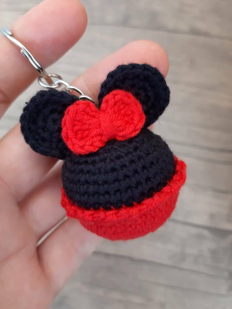 Kuinka tehdä Amigurumi Mickey Mouse-avainniput? Mikki minnie yksityiskohtainen avainnipun valmistus