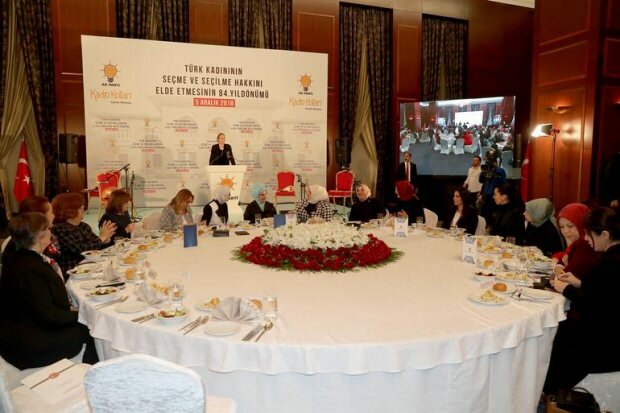Ensimmäinen rouva Erdoğan osallistui naisten oikeuksien päivään