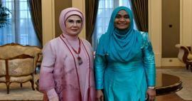 Ensimmäinen lady Erdoğan tapasi Malediivien presidentin Muizzun vaimon Sajidha Mohamedin