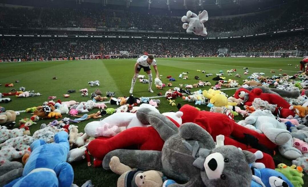Merkittävä liike Beşiktaş-faneilta! He heittivät leluja kentälle maanjäristyksen uhreille