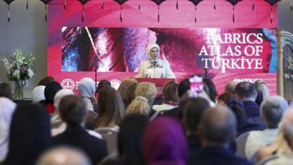 Ensimmäinen lady Erdoğan tapasi johtajien vaimoja New Yorkissa: Anatolian kudokset olivat häikäiseviä